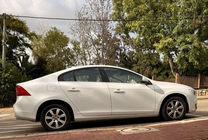 וולוו S60