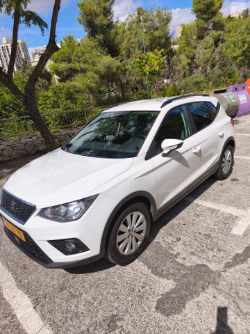 סיאט ארונה