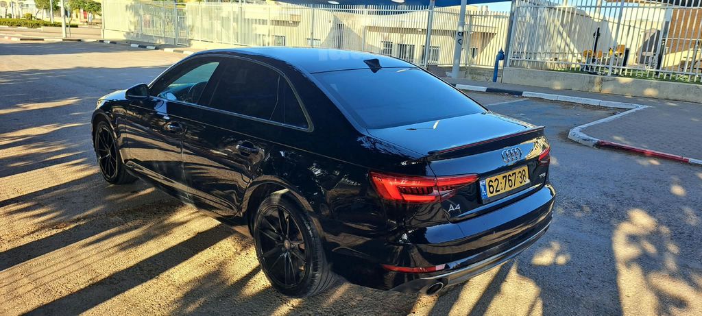 אאודי A4
