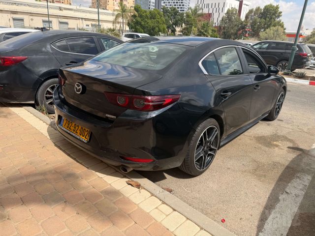 מאזדה 3