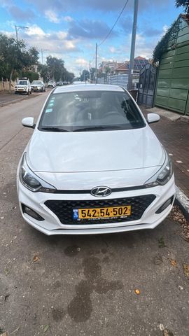יונדאי i20