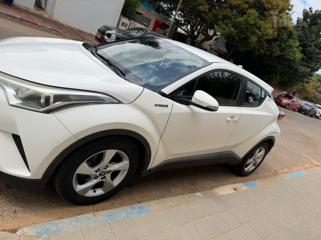 טויוטה C-HR