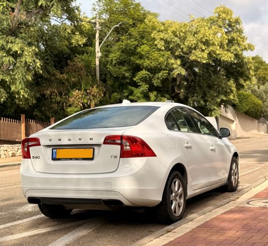 וולוו S60