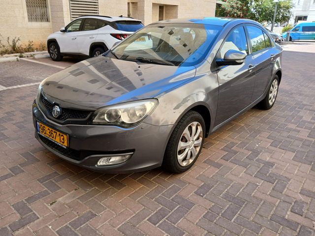 אם ג'י 350