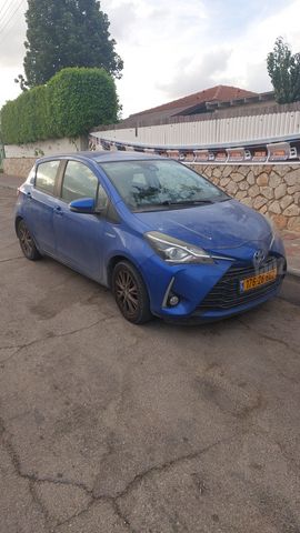 טויוטה יאריס