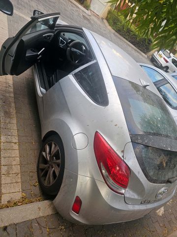 יונדאי ולוסטר