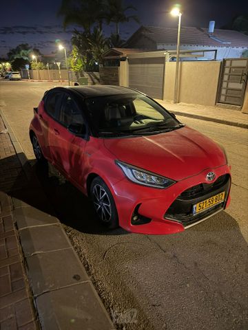טויוטה יאריס