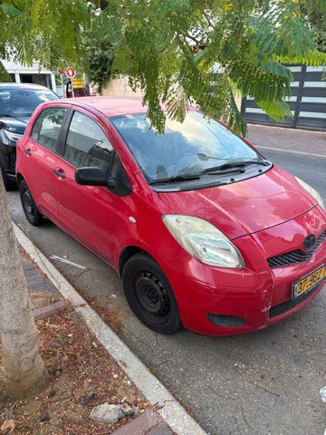 מודעת רכב טויוטה יאריס