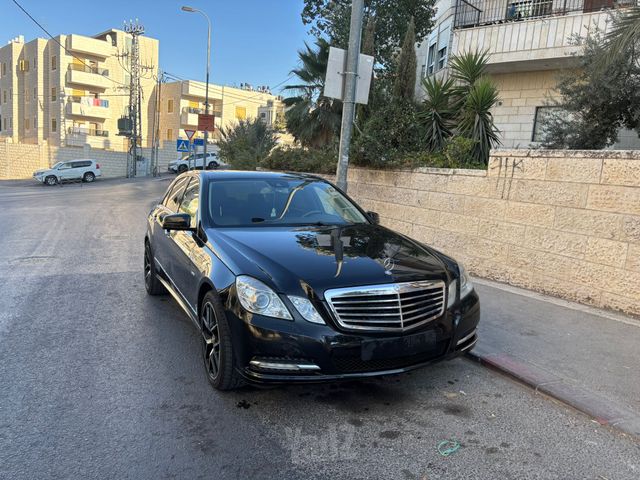 מודעת רכב מרצדס-בנץ E-class