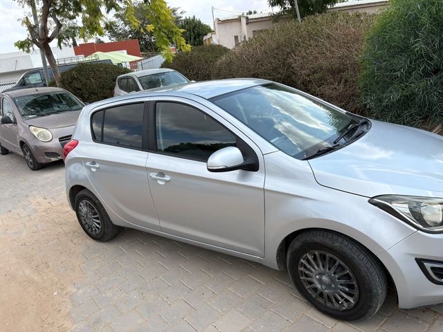 יונדאי i20