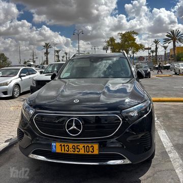 מודעת רכב מרצדס-בנץ EQB