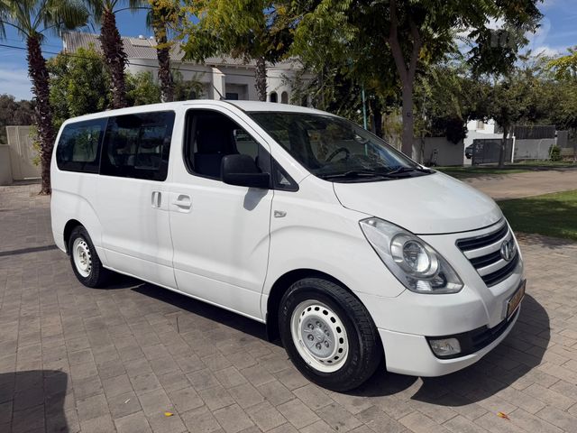 יונדאי H-1 / i800