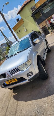 מיצובישי טרייטון / L200