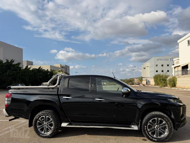 מיצובישי טרייטון / L200