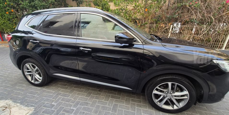 אם ג'י EHS PHEV