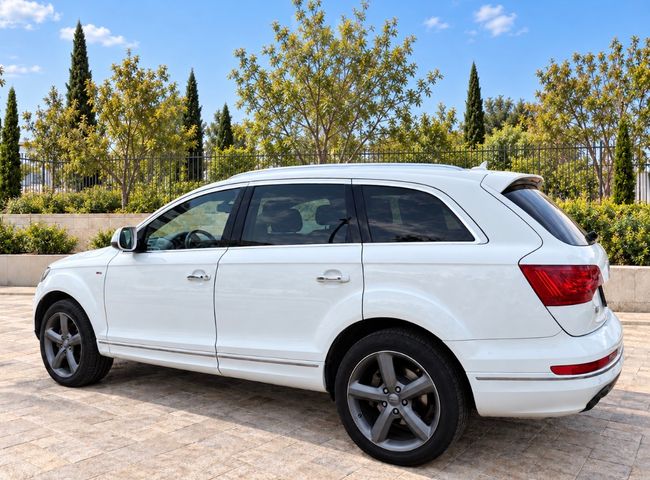 אאודי Q7