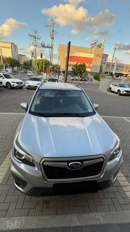 סובארו פורסטר