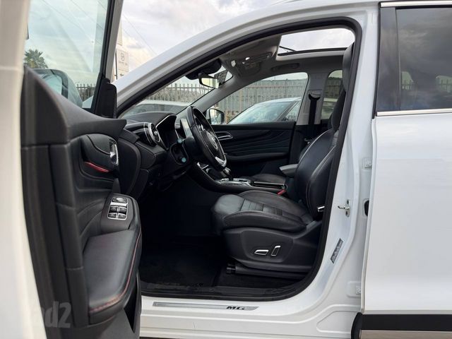 אם ג'י EHS PHEV