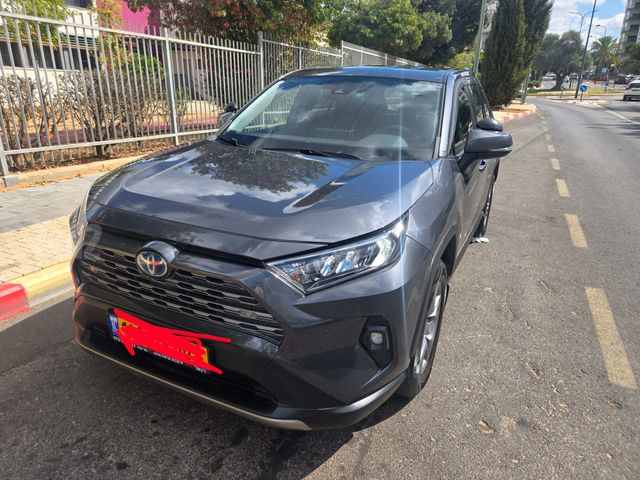 טויוטה RAV4