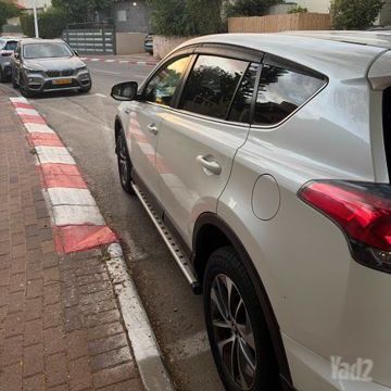 טויוטה RAV4