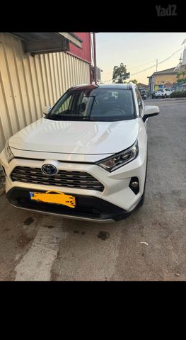 טויוטה RAV4