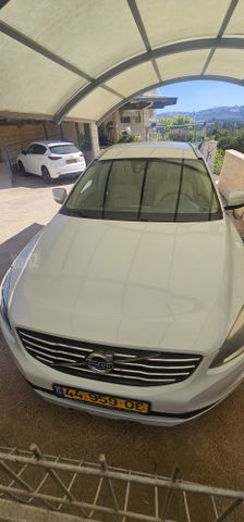 וולוו XC60