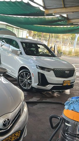 מודעת רכב קאדילק XT6