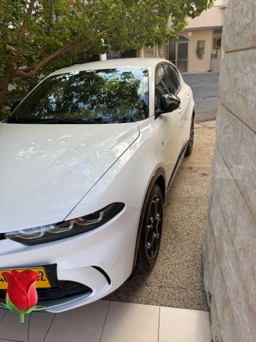 מודעת רכב אלפא רומיאו טונלה