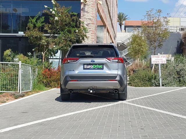 טויוטה RAV4