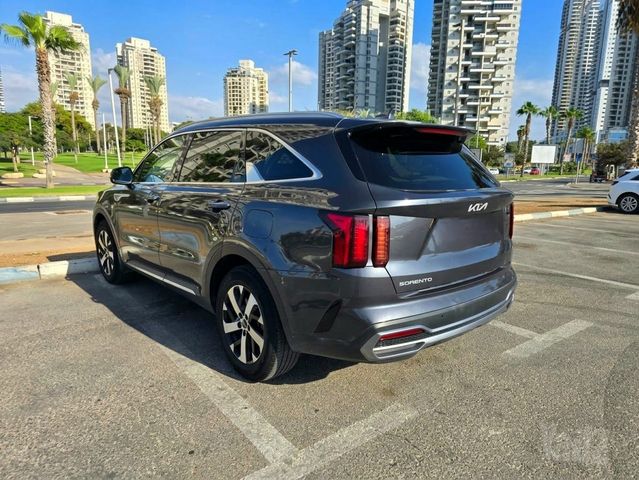 קיה סורנטו