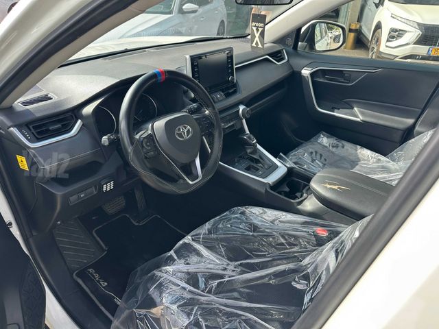 טויוטה RAV4