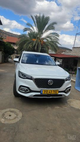מודעת רכב אם ג'י EHS PHEV