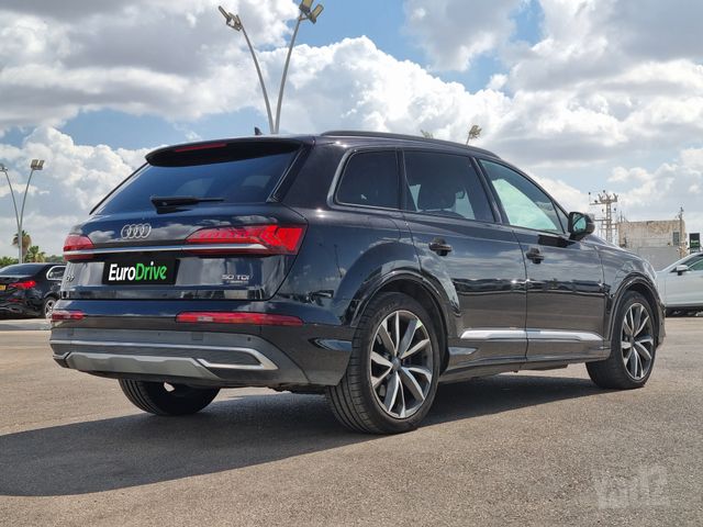 אאודי Q7