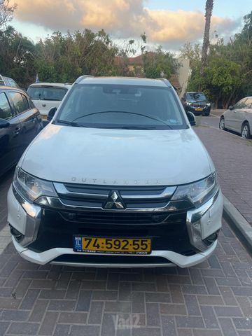 מיצובישי אאוטלנדר