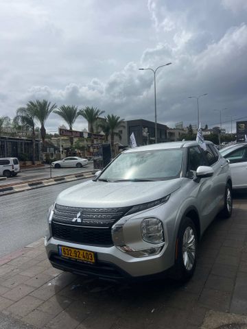 מיצובישי אאוטלנדר