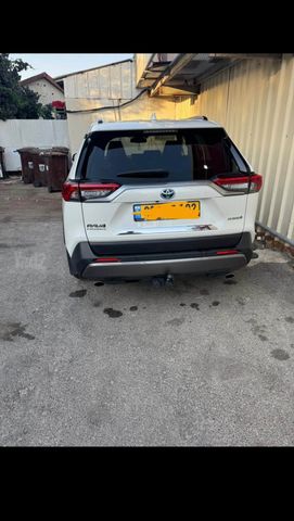 טויוטה RAV4