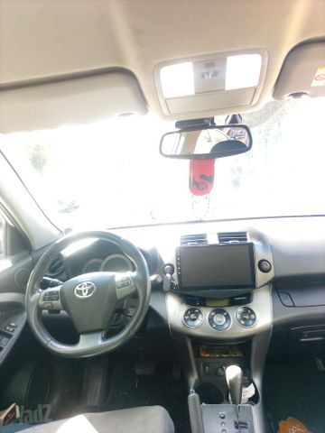 טויוטה RAV4