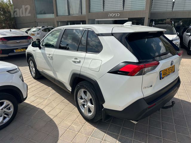 טויוטה RAV4