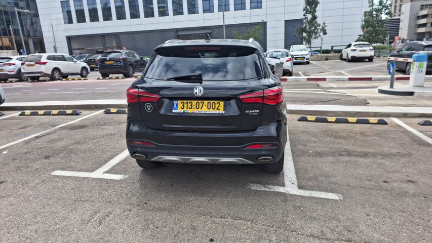 אם ג'י EHS PHEV