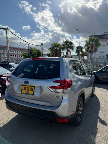 סובארו פורסטר