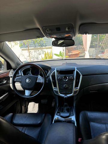קאדילק SRX