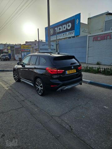 ב מ וו X1