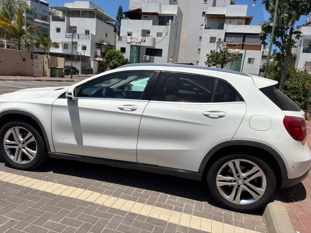 מרצדס-בנץ GLA