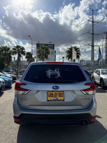 סובארו פורסטר