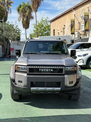 לנד קרוזר Premium היברידי אוט׳ 4 מק 5 דל 2.4 (326 כ״ס)