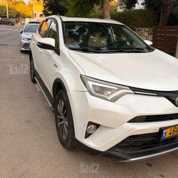 טויוטה RAV4