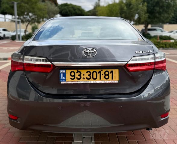 טויוטה קורולה