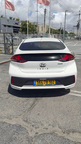 יונדאי איוניק