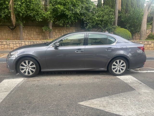 מודעת רכב לקסוס GS