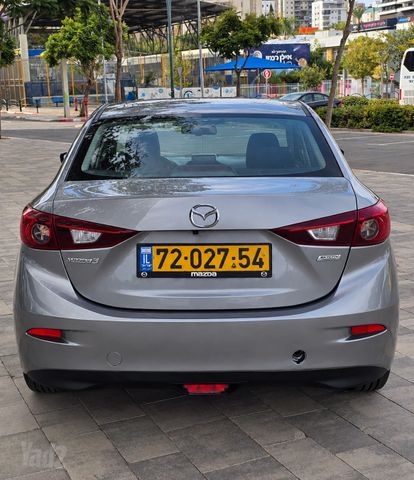 מאזדה 3